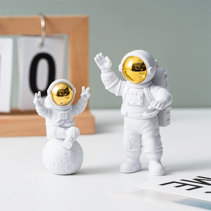 Conjunto Luminária Astronautas 4Pcs Figura Decorativa