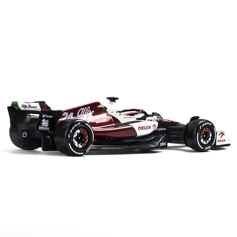 (2022) F1 Miniatura Alfa Romeo 1:18 C42