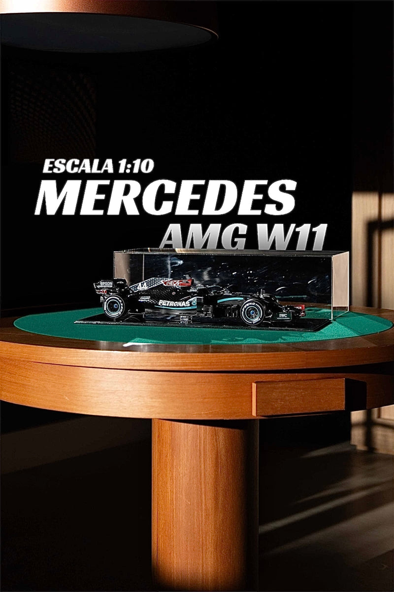 MINIATURA F1 MERCEDES AMG W11 / L. HAMILTON - ESCALA 1:18 COM 53CM