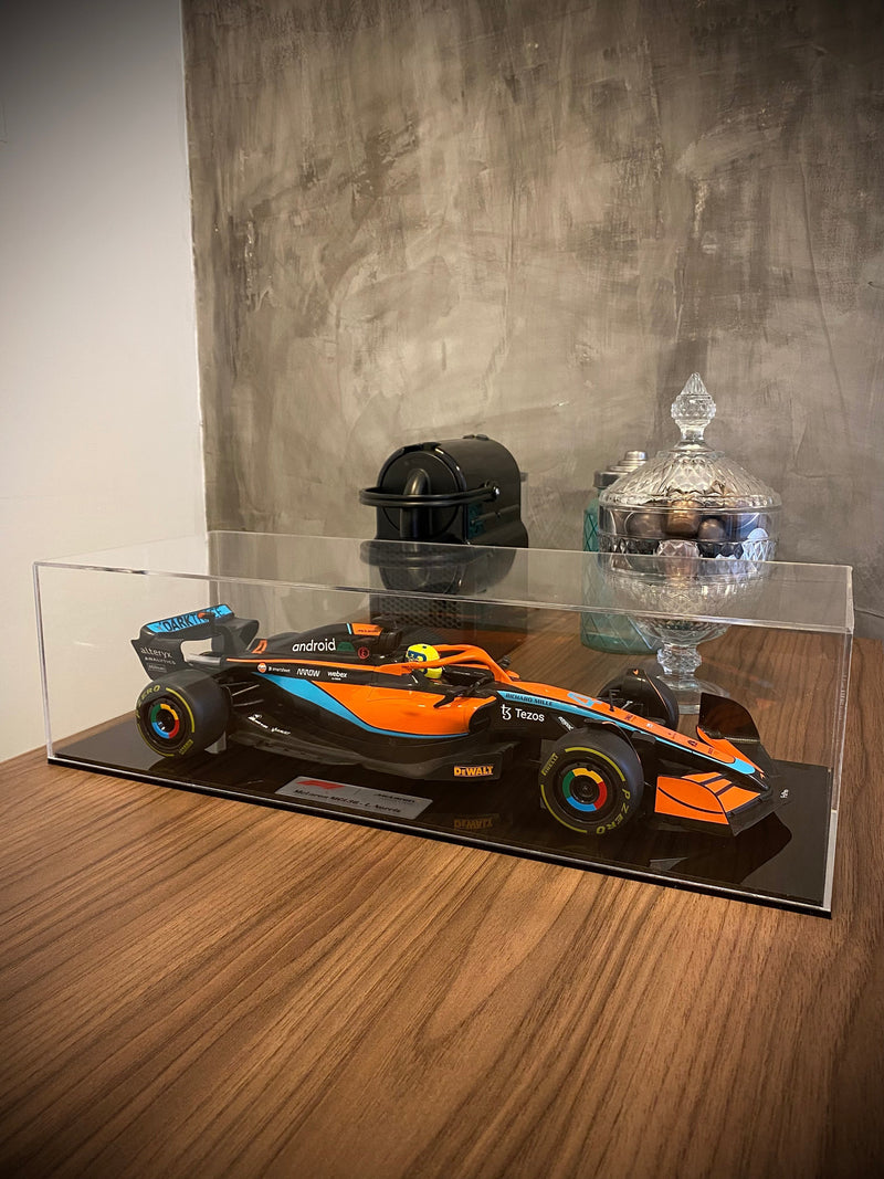 MINIATURA F1 MCLAREN MCL36 / L. NORRIS - ESCALA 1:18 COM 53CM