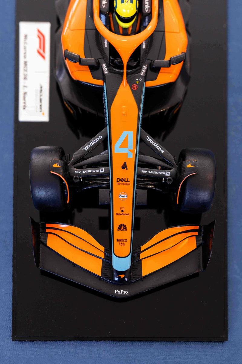 MINIATURA F1 MCLAREN MCL36 / L. NORRIS - ESCALA 1:18 COM 53CM