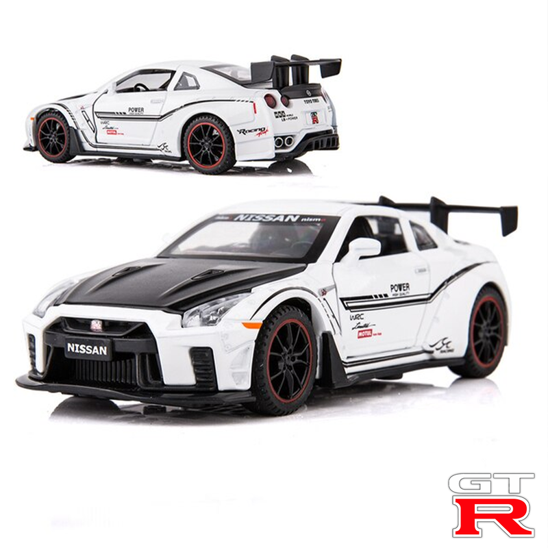 Nissan GTR R35 Miniatura 1:18